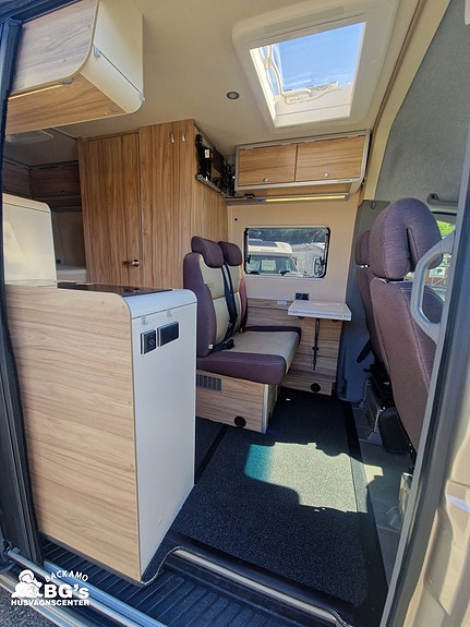 Hymer GRAND CANYON S 2 of 10