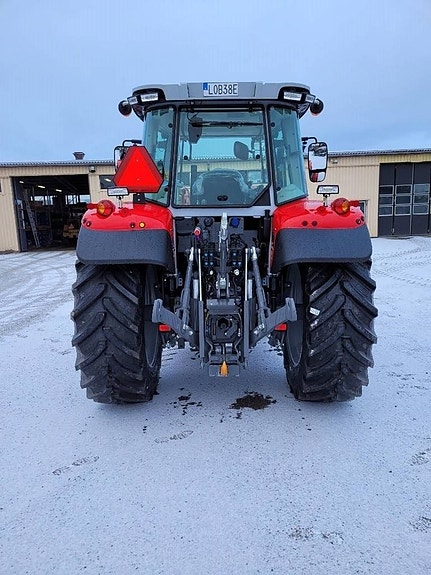 Massey Ferguson 5S 145 Efficient 8 of 9
