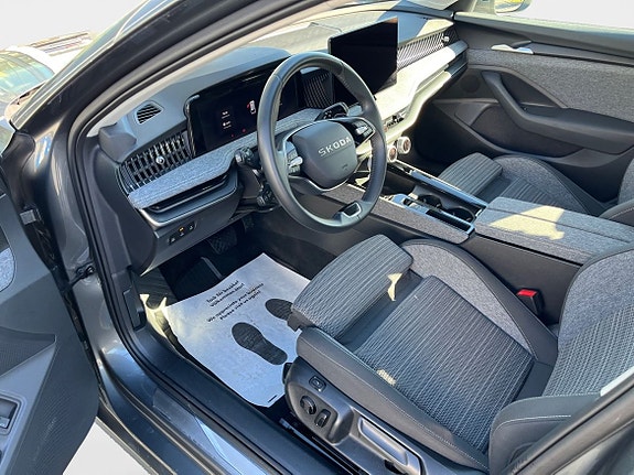 Skoda Superb 9 of 15