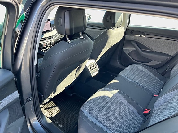 Skoda Superb 13 of 15