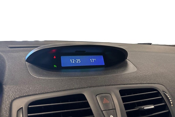 Renault Megane 15 of 21