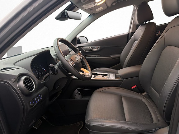 Hyundai Kona 12 of 30