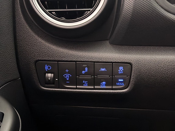 Hyundai Kona 16 of 30