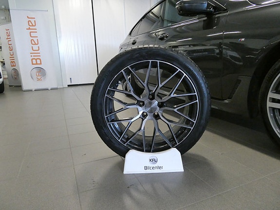 BMW 640i 2 of 29