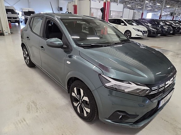 Dacia Sandero 3 of 10
