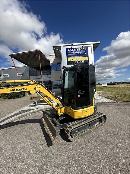 Komatsu PC 26 MR-3 3 of 21