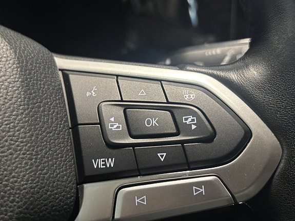 Volkswagen Golf Alltrack 19 of 21