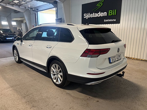 Volkswagen Golf Alltrack 3 of 21