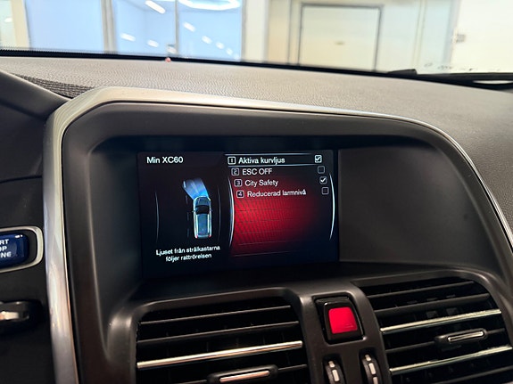 Volvo XC60 15 of 15