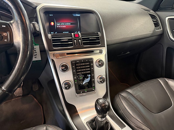 Volvo XC60 11 of 15