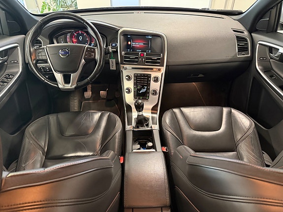 Volvo XC60 7 of 15