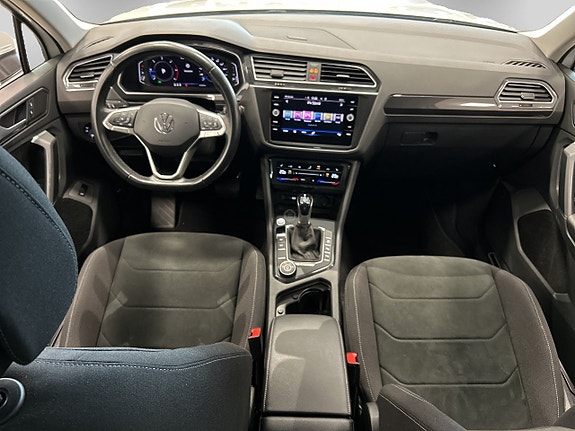 Volkswagen Tiguan 11 of 23