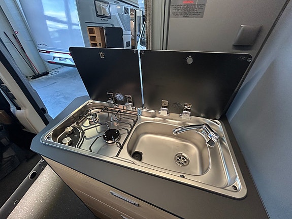 Adria Twin Select 640 SLB / Automat / Dieselpanna / Långbäddar 17 of 21