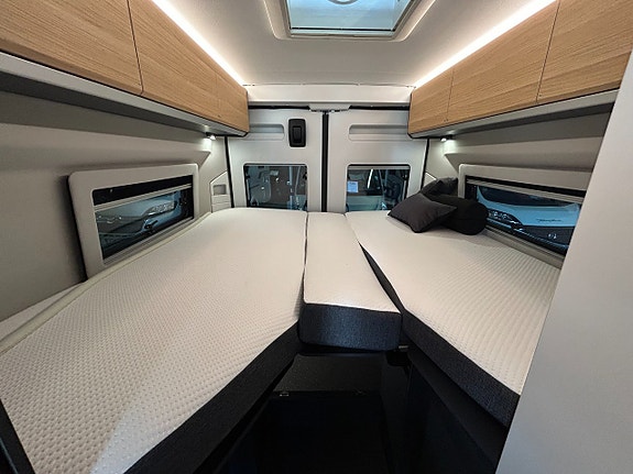 Adria Twin Select 640 SLB / Automat / Dieselpanna / Långbäddar 12 of 21