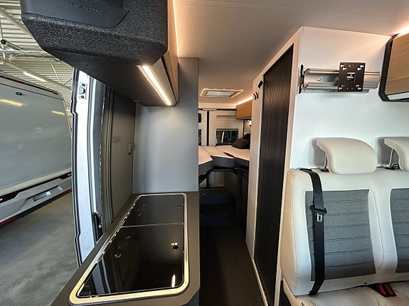 Adria Twin Select 640 SLB / Automat / Dieselpanna / Långbäddar 11 of 21
