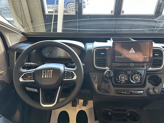 Adria Twin Select 640 SLB / Automat / Dieselpanna / Långbäddar 18 of 21