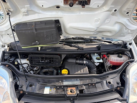 Opel Vivaro 20 of 25