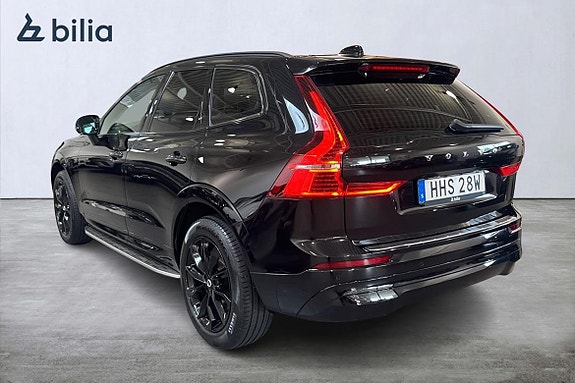 Volvo XC60 2 of 23