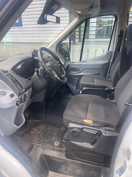 Ford Transit 2 of 2
