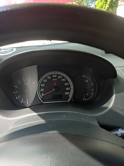 Suzuki Swift 12 of 12