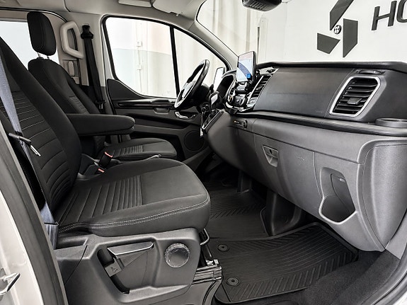 Ford Transit Custom 13 of 17
