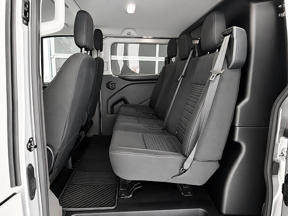 Ford Transit Custom 11 of 17