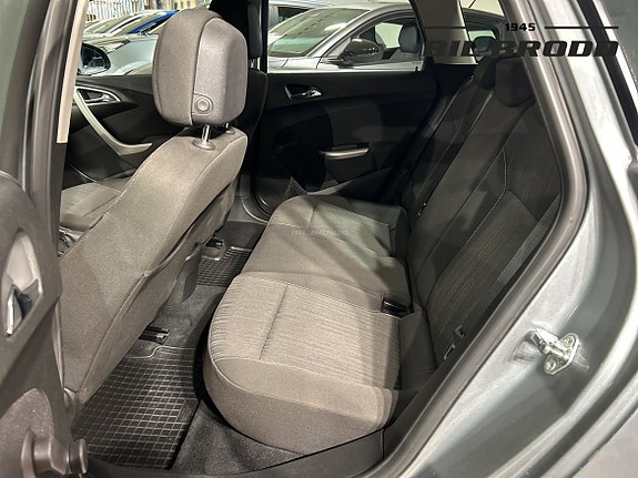 Opel Astra 9 of 14