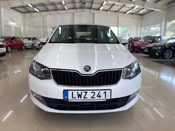 Skoda Fabia 2 of 10