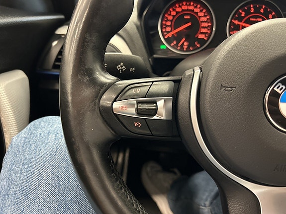 BMW 118i 15 of 21