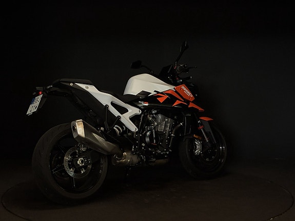 KTM 990 DUKE - Demo 6 of 6