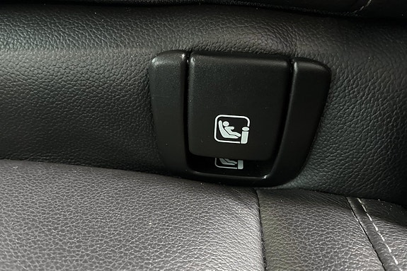 Volvo XC40 19 of 19