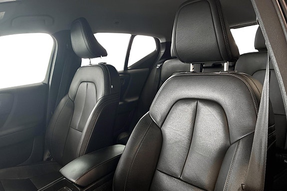Volvo XC40 18 of 19