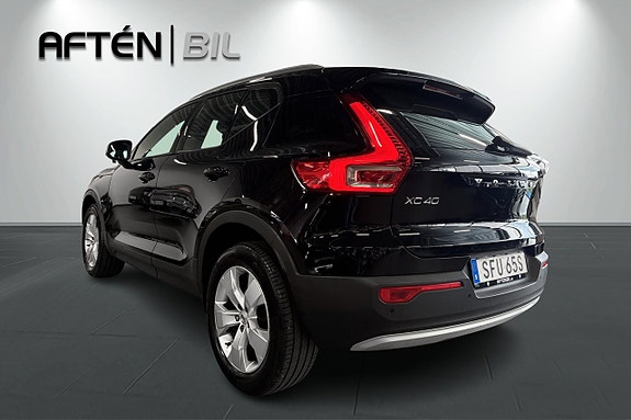 Volvo XC40 8 of 19