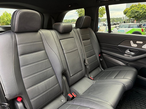 Mercedes-Benz GLS400 d 24 of 30