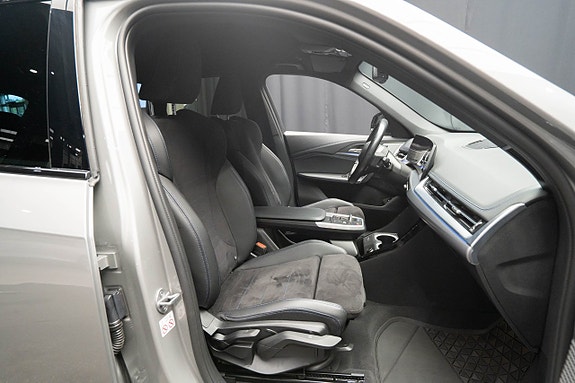 BMW iX1 17 of 23