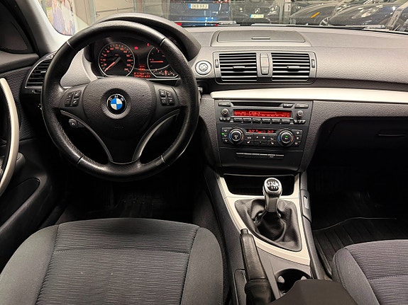 BMW 118d 11 of 16