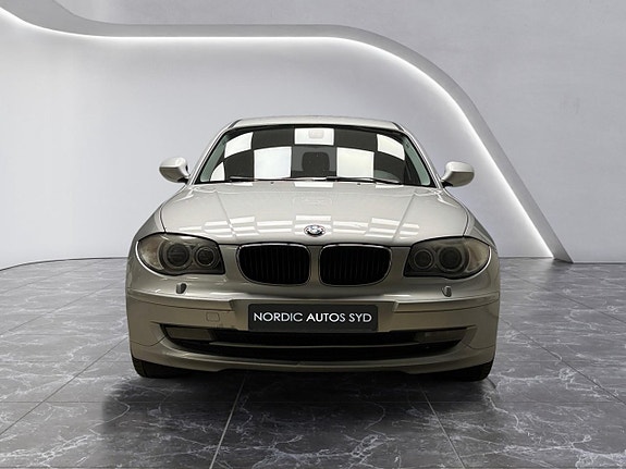 BMW 118d 9 of 16