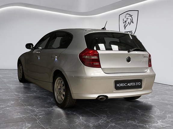 BMW 118d 4 of 16