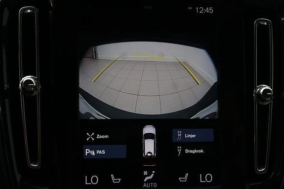 Volvo XC40 18 of 23