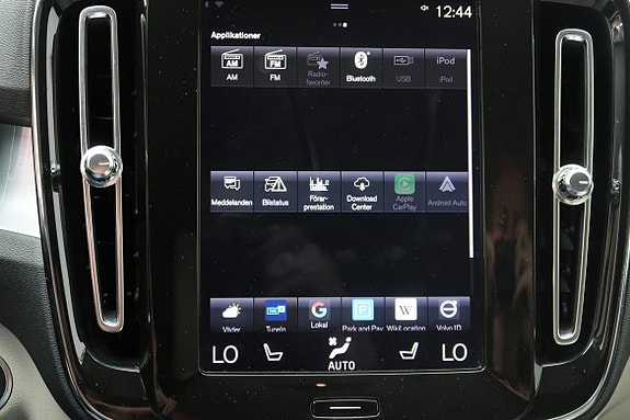 Volvo XC40 16 of 23