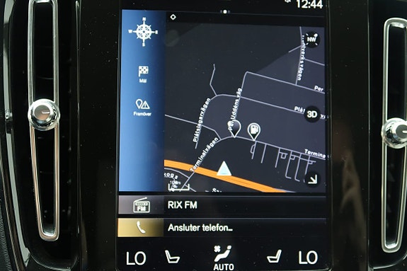 Volvo XC40 13 of 23