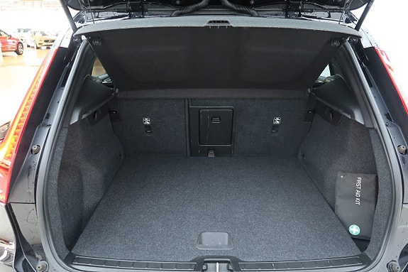 Volvo XC40 22 of 23