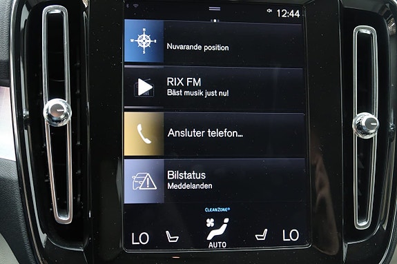 Volvo XC40 12 of 23