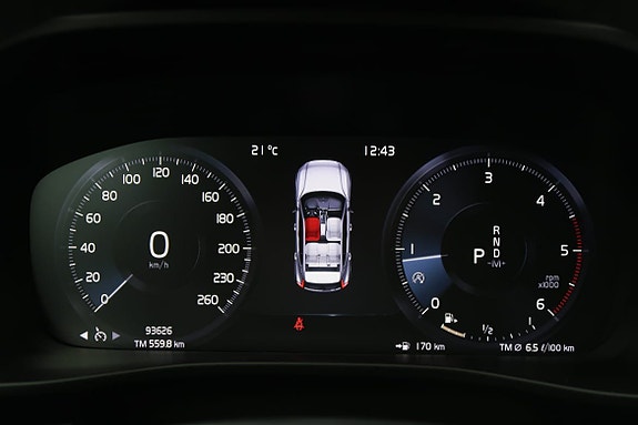 Volvo XC40 9 of 23