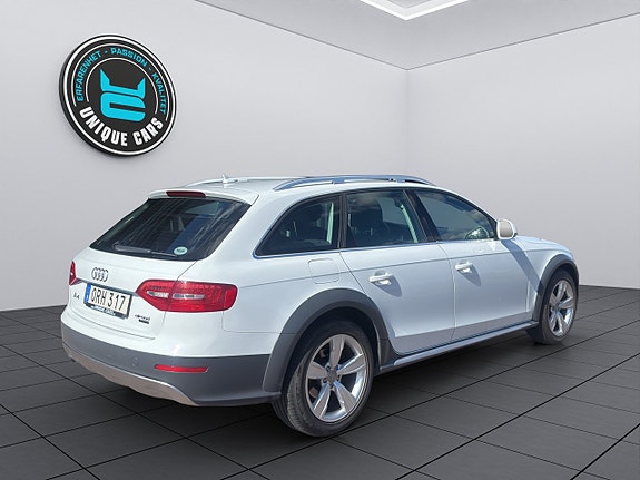 Audi A4 3 of 23