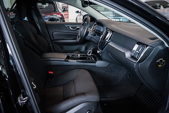 Volvo V60 22 of 27
