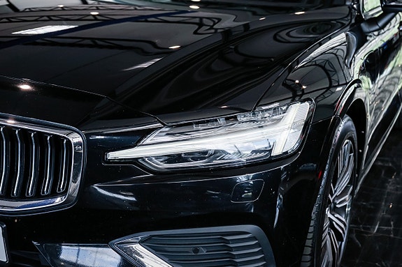 Volvo V60 4 of 27