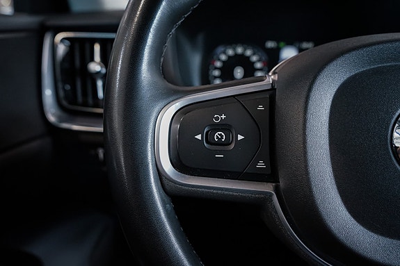 Volvo V60 18 of 27
