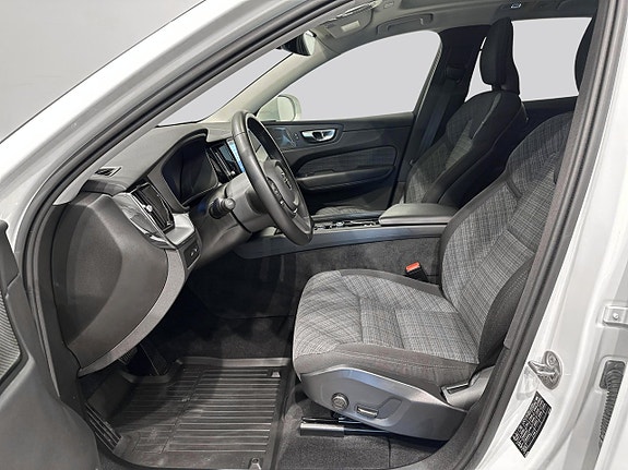 Volvo XC60 8 of 19