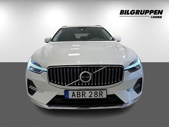 Volvo XC60 2 of 19